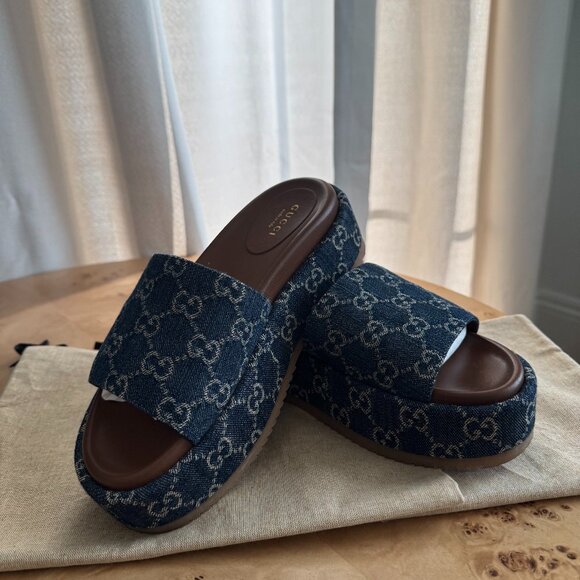 Gucci GG Platform Slides - Picture 1 of 9
